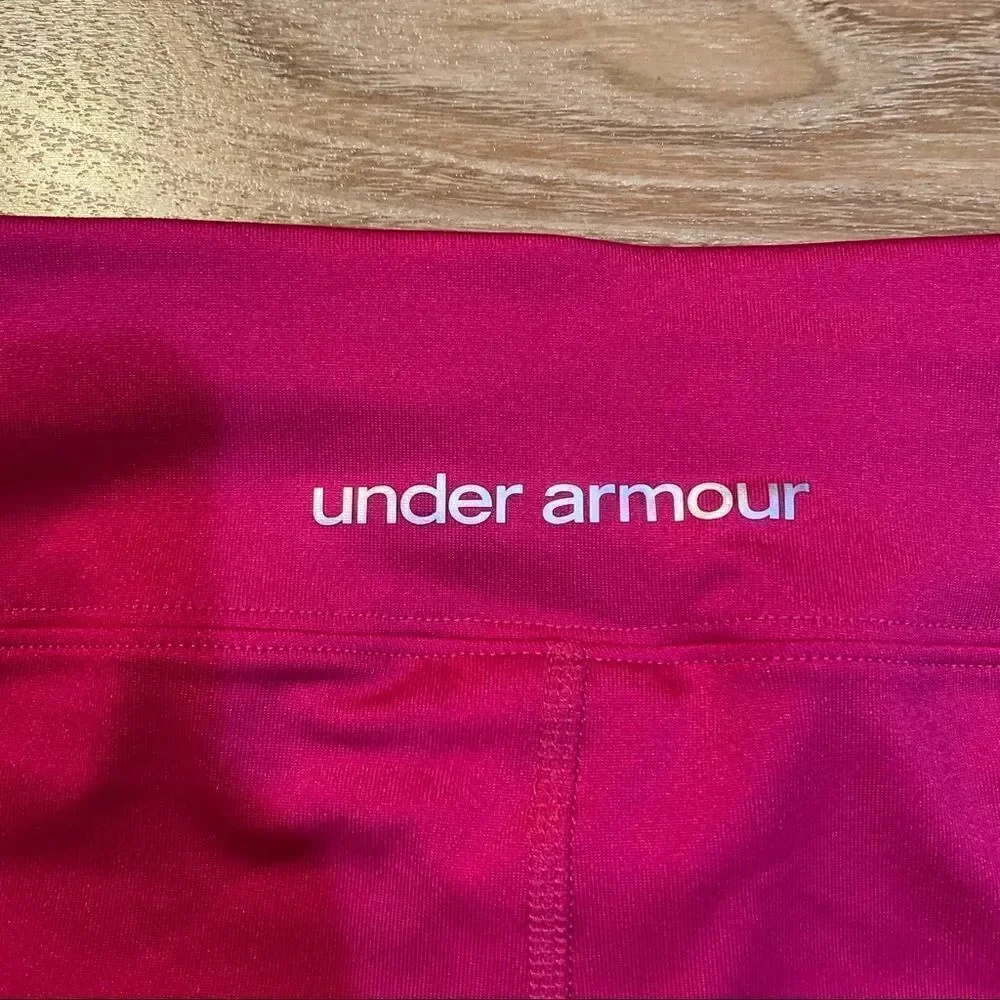 ‎Underarmour girls pink Capri leggings size medium